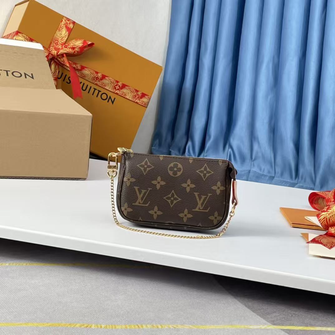 lv กระเป๋าไพ่นกกระจอก