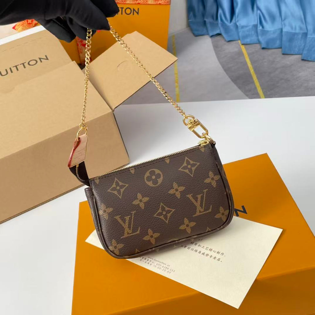 lv กระเป๋าไพ่นกกระจอก